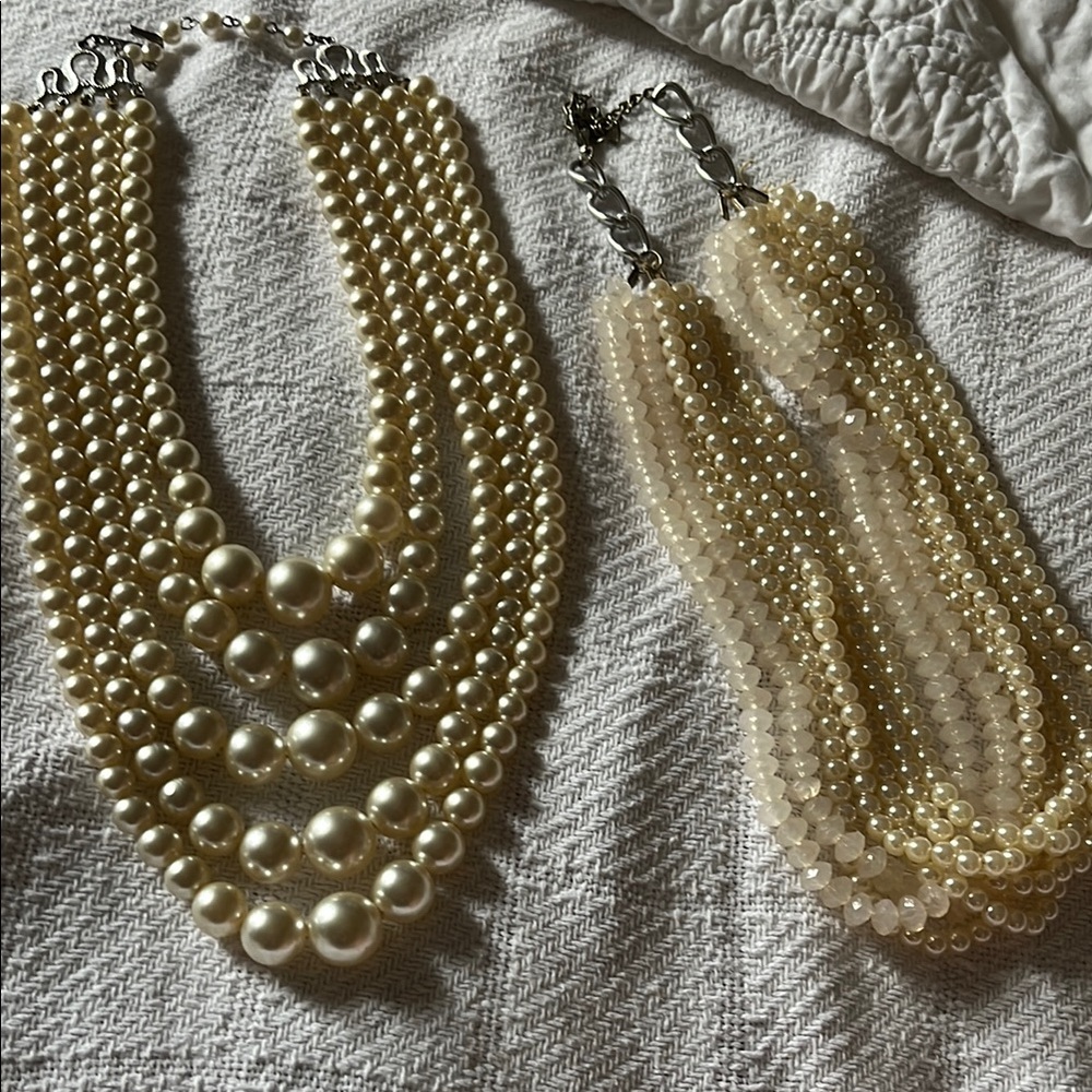 Vintage 2 piece costume Elegant Cream Pearl Necklace Set